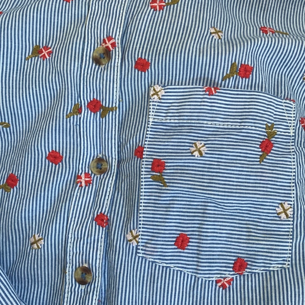 ANTHROPOLOGIE | Maeve blue white striped button-up shirt w/ embroidered flowers - Picture 5 of 11